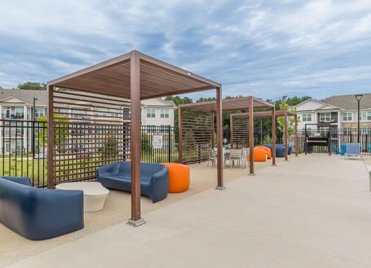 Dominium_Promenade_Pool 2.jpg