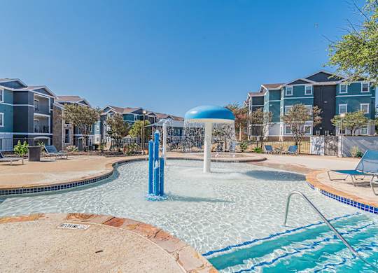 Dominium_Stoneridge_Pool4.jpg