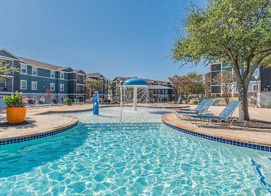 Dominium_Stoneridge_Pool6.jpg