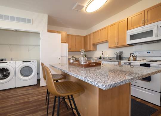 Dominium_The Addie_Kitchen 3.jpg