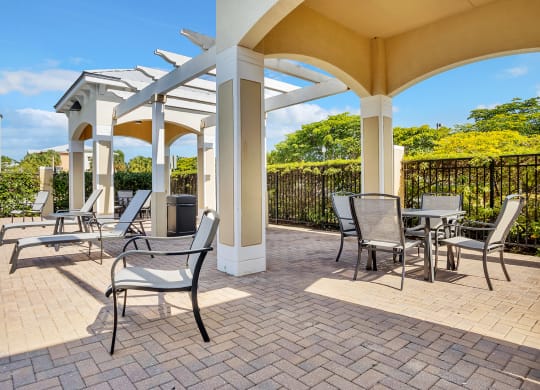 Dominium_Village at Delray_Covered Pergola