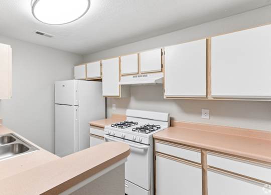 Dominium_Willow Creek_2B Kitchen.jpg