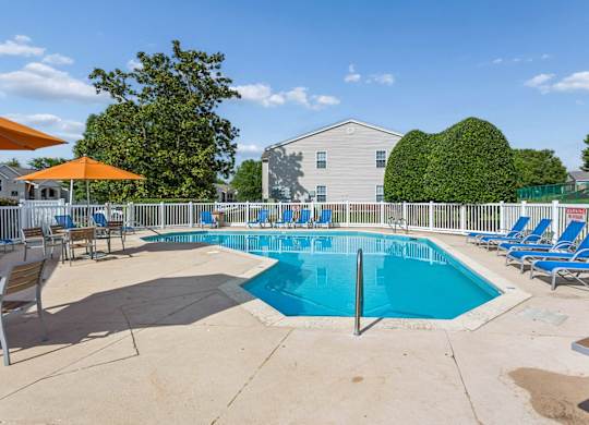 Dominium_Willow Creek_Pool.jpg