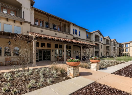 Exterior Landscape at Mariposa at Harris Road Arlington 55+ Apartments, Arlington Texas 