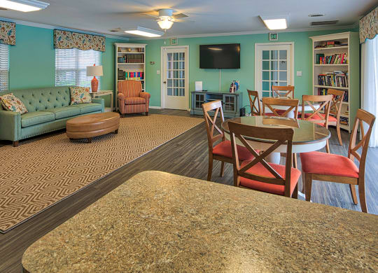 Haygood Halls Apartments in Virginia Beach Clubroom 2