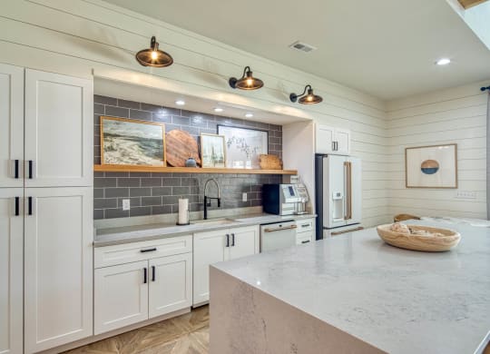 additional photo for property listing at escape