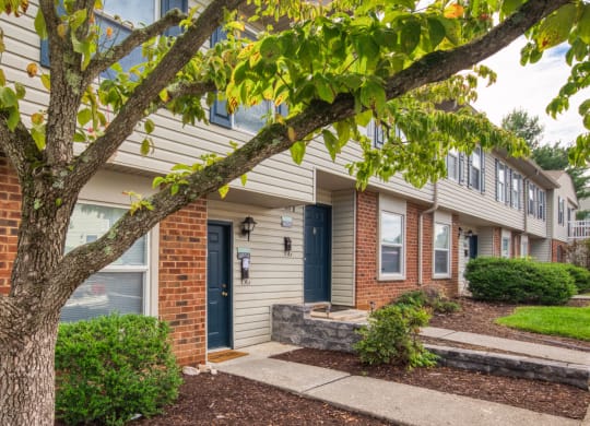 Property Exterior at The Everett Apartments , Roanoke, VA 24018