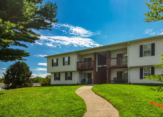 Property Exterior at The Everett Apartments , Roanoke, VA 24018