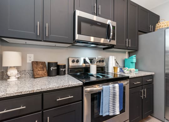 Kitchen Appliances at Barclay Place Apartments, Wilmington, NC, 28412