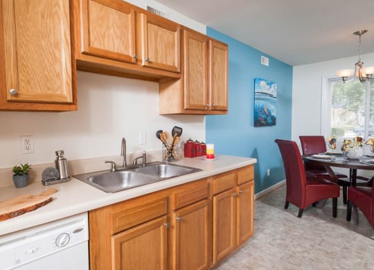 Four-Seasons-Yorktown Kitchen