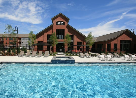 Pool at Hayden Lofts Apartments, Dublin, 43016