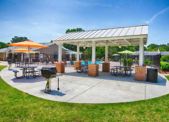 Hunting-Ridge-Apartments_BBQ