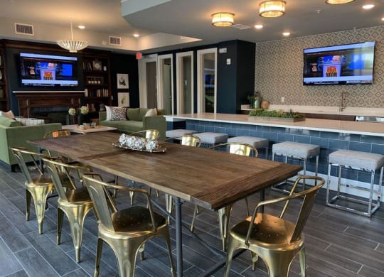 Seating  at Lumina Apartments in New Orleans