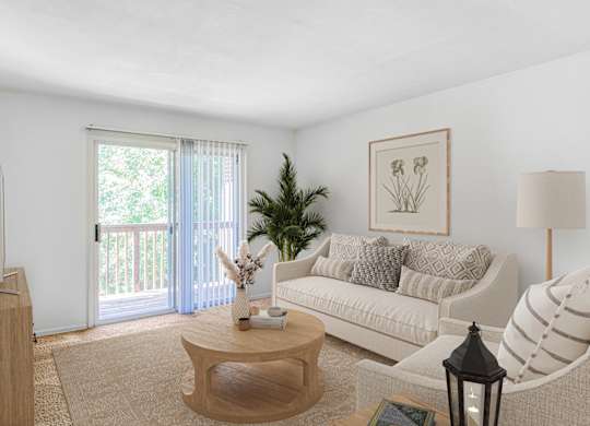 Living Room at The Everett Apartments , Roanoke, VA