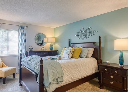 Bedroom 2 in Lakeridge Square Apartments in Ashland VA