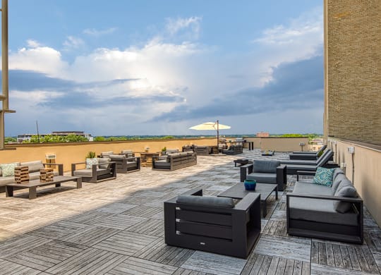 Rooftop_Patio_Deco_At_CNB