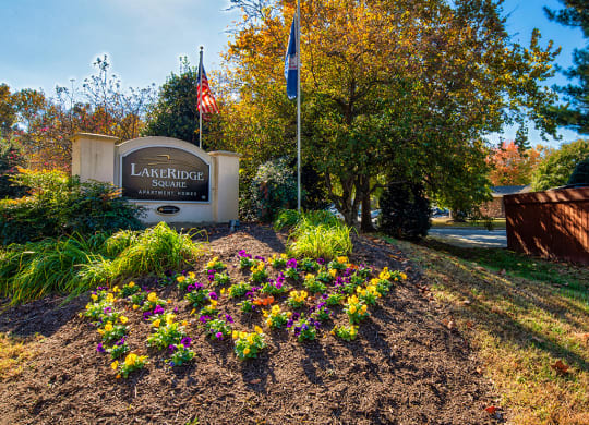 Lake Ridge Square Apartments in Ashland VA Sign