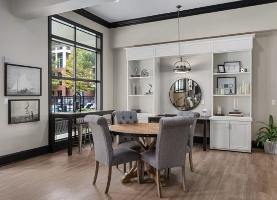 Dining Room at Strathmoor Apartments , Dublin, Ohio
