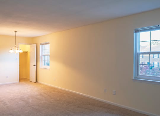 Old Donation Apartments in Virginia Beach living room