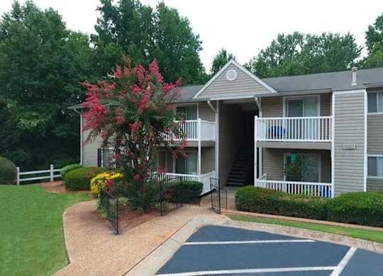 Building Exterior at Spalding Vue, Georgia