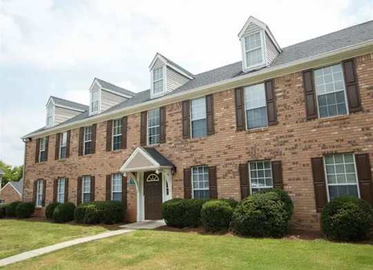 Exterior View at Cumberland Pointe, Smyrna, 30080