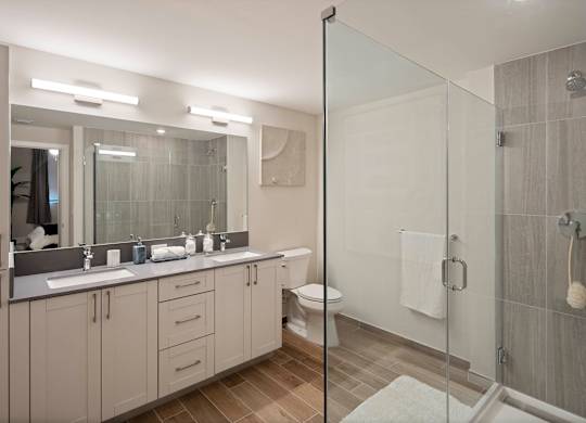 Luxurious Bathroom at Palma, Doral