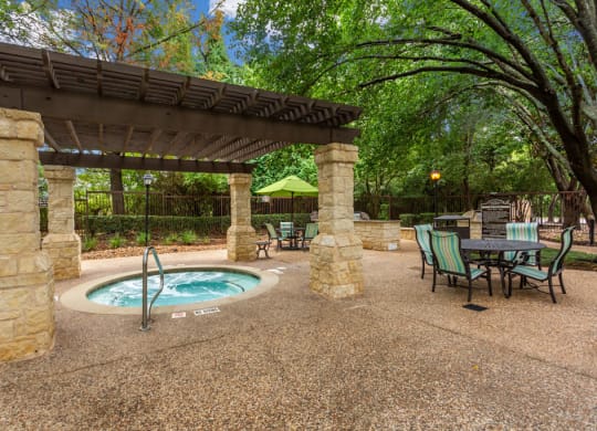 Heated Spas at Ventana Oaks Apartments, Austin, Texas