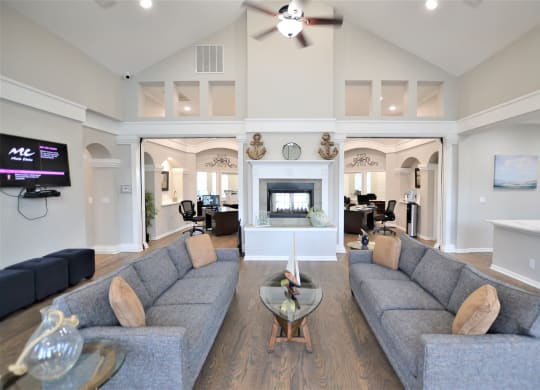 Resident lounge at The Legends at Eagle Mountain Lake, Fort Worth