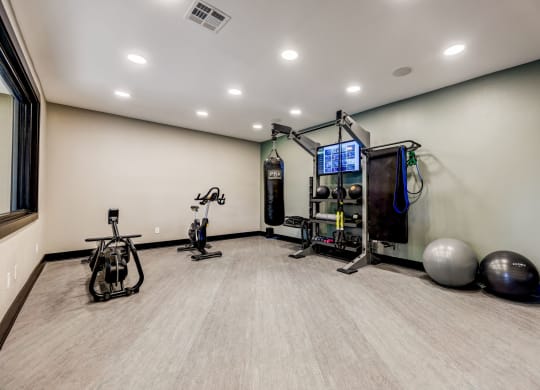 Gym at Ventana Oaks Apartments, Austin