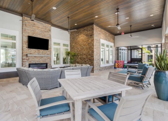 Outdoor Lanai at The Oasis at Lakewood Ranch, Bradenton