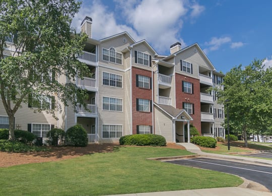 Apartment Exterior 1 at Wellington Ridge in Lawrenceville, GA