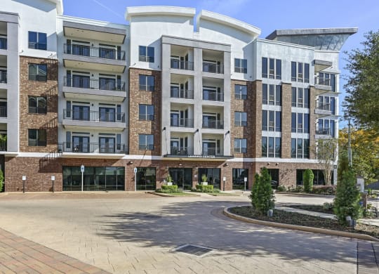 exterior view of Allusion at West University, Houston, TX