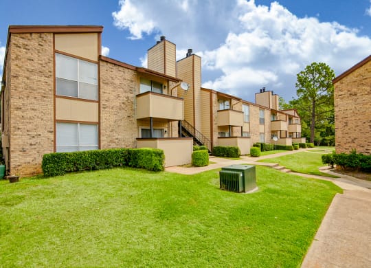 Apartment Exterior 1 at 600 Baylor in Longview Tx