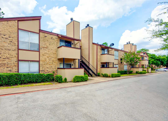 Apartment Exterior 2 at 600 Baylor in Longview Tx