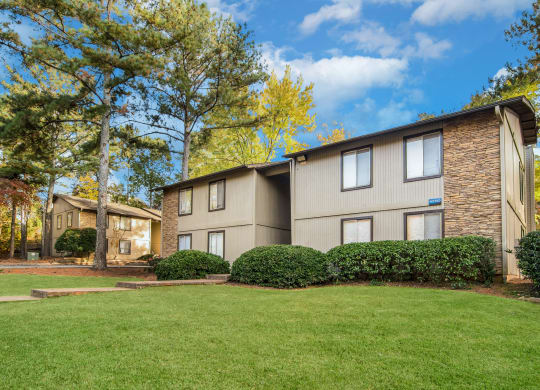 Apt_Exterior-RiverwoodCrossing-RoswellGA
