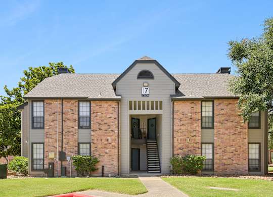 Building exteriors at Bandera Crossing in San Antonio, TX