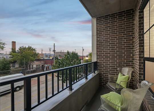 The Case Building Apartments in Dallas, TX 1 Bedroom patio