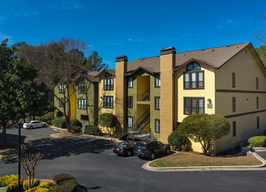 Apartment Building at Waterford Place Apartments in Atlanta, Georgia, GA