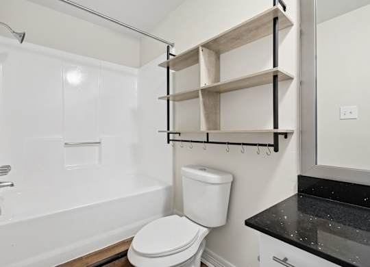 Elm St Lofts in Dallas TX bathroom