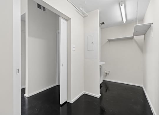 Elm St Lofts in Dallas TX closet