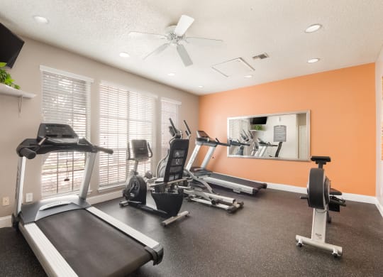 Fitness Center at Vista Crossing Apartments in San Antonio, TX
