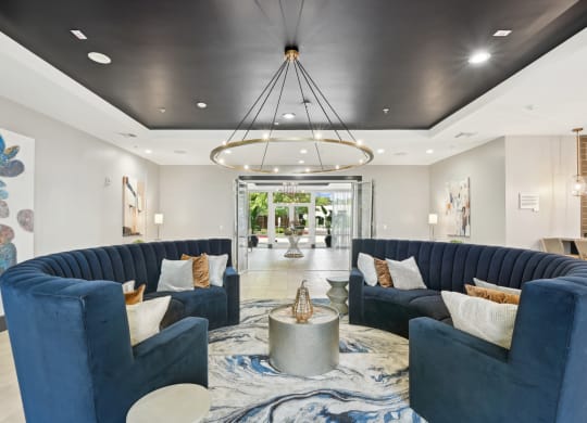 Leasing interior lobby area seating at Harlow River Oaks in Houston, TX