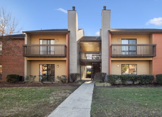 exterior view of Johnston Creek Crossing in Charlotte, NC