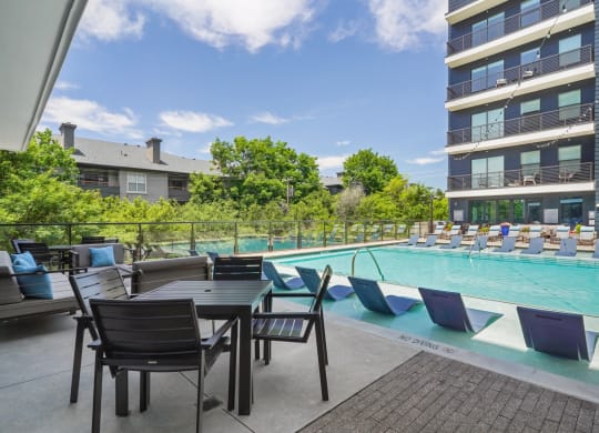 the resort style pool at Knox Heights in Dallas, TX