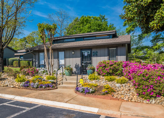 Leasing Office | Pine Village North | Apartments in Smyrna, GA