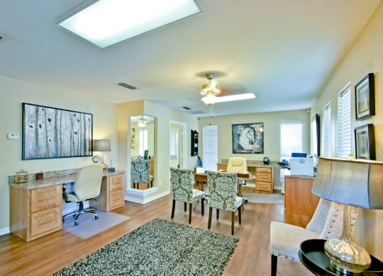 Leasing Office Interior at 600 Baylor in Longview Tx