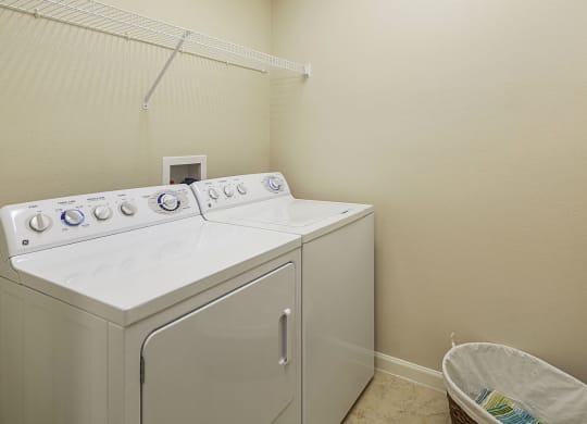 Laundry Room at Ultris Wynnfield Lakes, Jacksonville, FL,32246