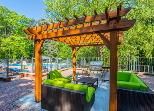 Patio Seating at Woodmere Trace in Duluth, GA