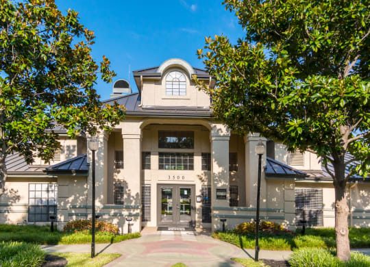 Leasing Office | Pavilion | Arlington, Texas Apartments