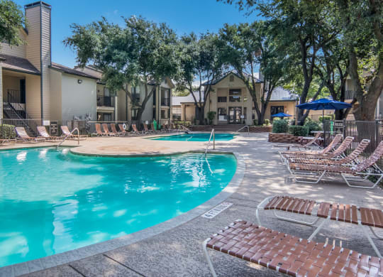 Pool  | Pavilion | Arlington, Texas Apartments